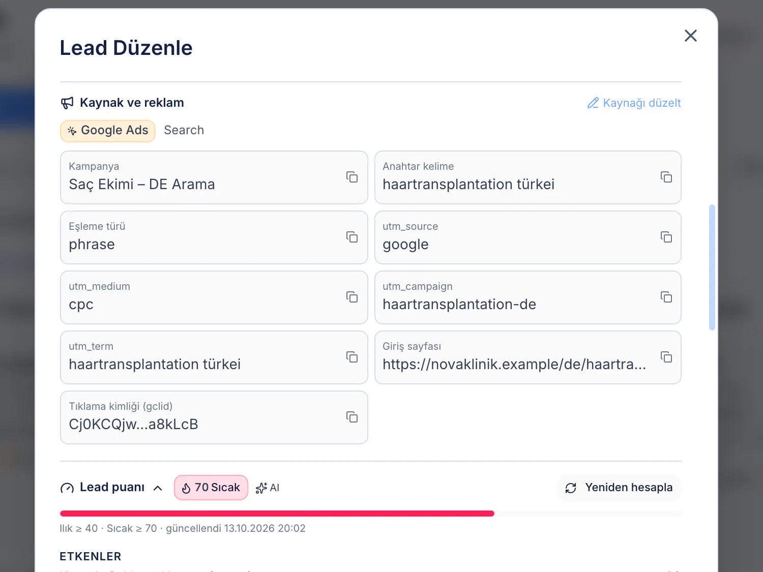Lead-Detailansicht in Breed CRM: KI-Lead-Score, Quelle, Kampagne und UTM-Angaben
